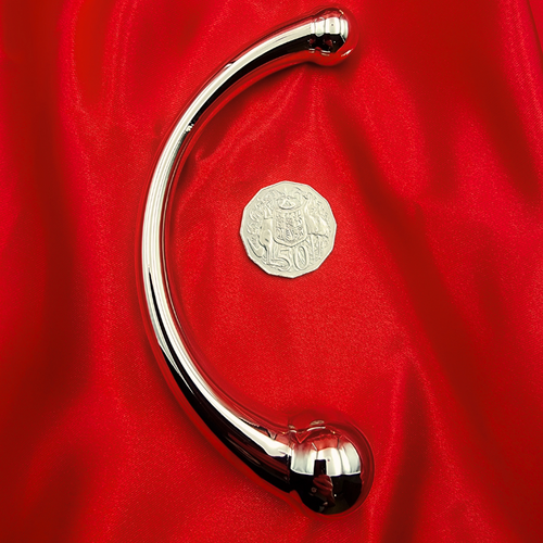 High-end double-ended metal dildo with a sleek and smooth surface, designed for temperature-based pleasure and deep penetration.