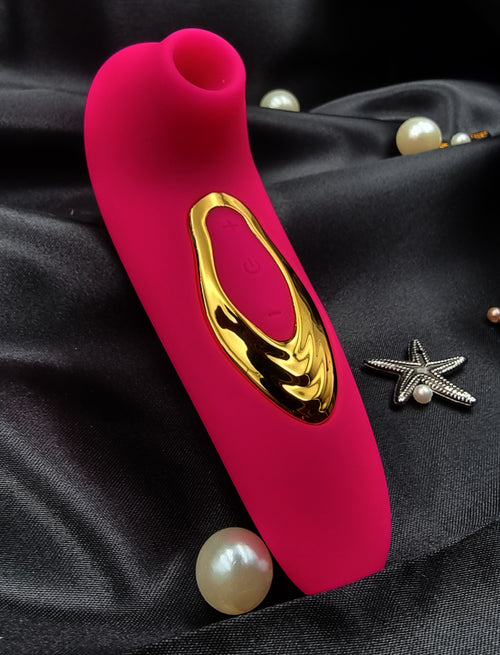 The Luna Pulse’s curved G-spot vibrating arm, delivering rumbly, deep pleasure exactly where you need it.