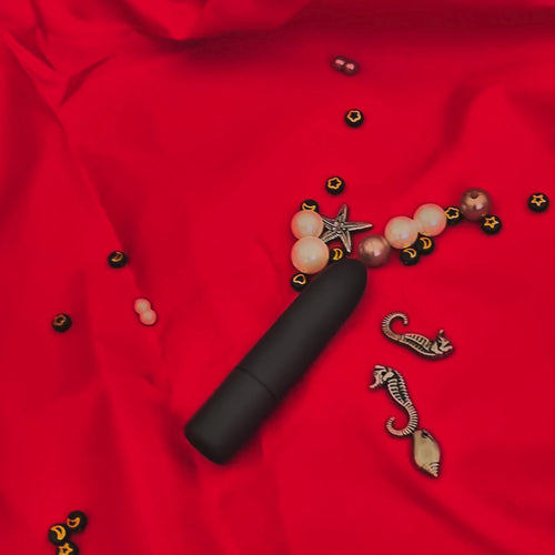 🎯 The Luna Bullet Buzz – 7-Speed Bullet Vibrator